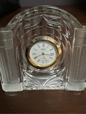 Vintage Mikasa Cotillion Frost crystal mantle clock, frosted column
